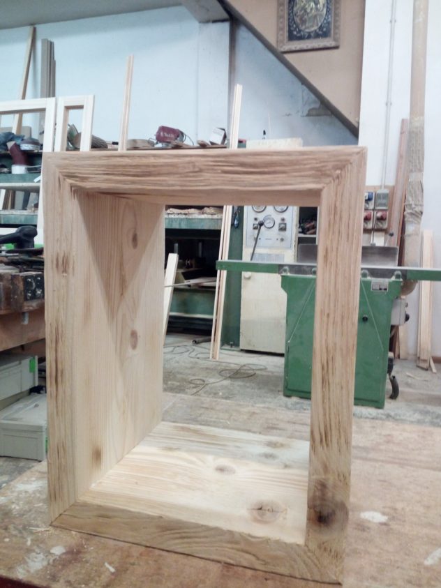 Serramenti in legno bergamop Complementi d'arredo in legno per negozi